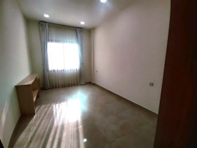 2 BHK Luxury Apartment for Rent in Burhama near Dana Mall BD.300/-