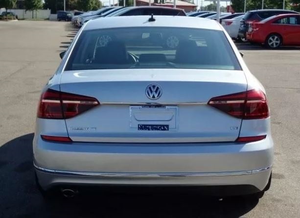 2018 Volkswagen Passat 2.0T SE