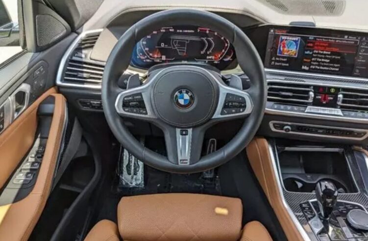 2023 BMW X6 M50i