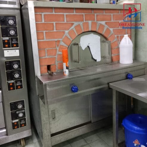 For sale A fully equipped Restaurant Business in Al Qurayah