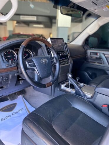 TOYOTA LAND CRUISER GXR GRAND TOURING V8 2019