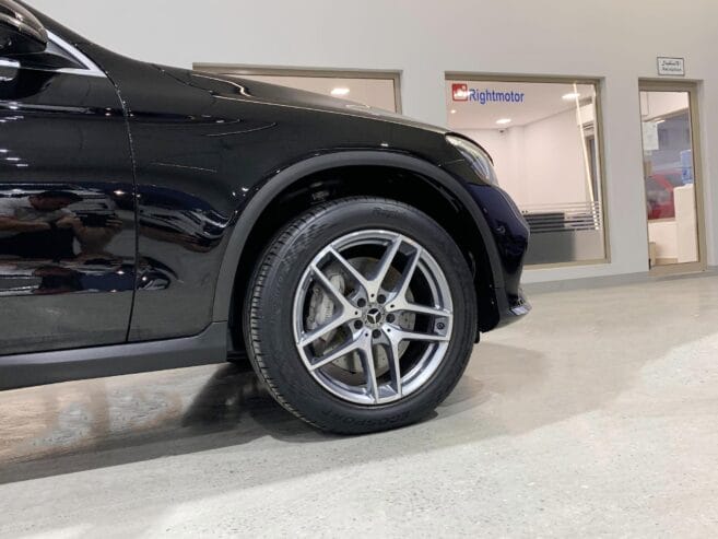 Mercedes-Benz GLC 250 (75,000 Kms)