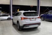 Hyundai Santafe (13,000 Kms)