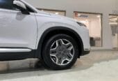 Hyundai Santafe (13,000 Kms)