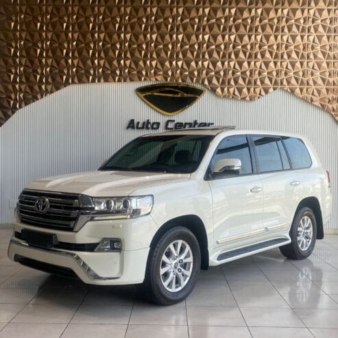 TOYOTA LAND CRUISER GXR V8 2018